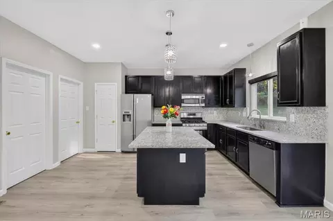 Kitchen - 567 Brook Meadow Dr, Ballwin, MO 63021 photo 1 of 3