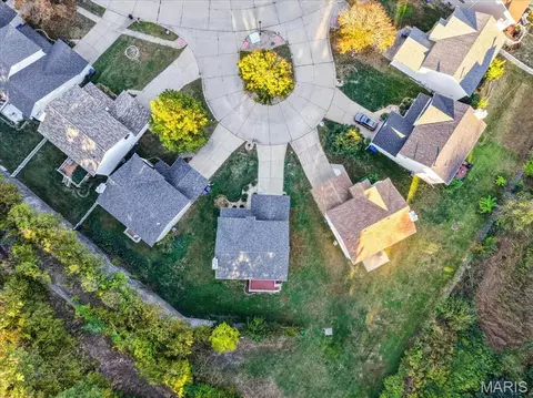 View/Area - 567 Brook Meadow Dr, Ballwin, MO 63021 photo 6 of 12