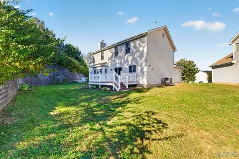 Exterior - 567 Brook Meadow Dr, Ballwin, MO 63021 photo 12 of 28