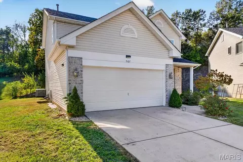 Exterior - 567 Brook Meadow Dr, Ballwin, MO 63021 photo 5 of 28