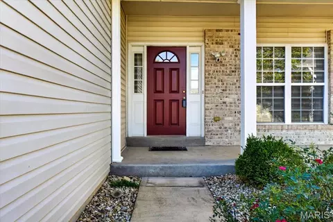 Exterior - 567 Brook Meadow Dr, Ballwin, MO 63021 photo 8 of 28
