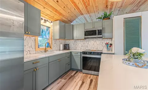 Kitchen - 10645 County Road 2040, Rolla, MO 65401 photo 2 of 5