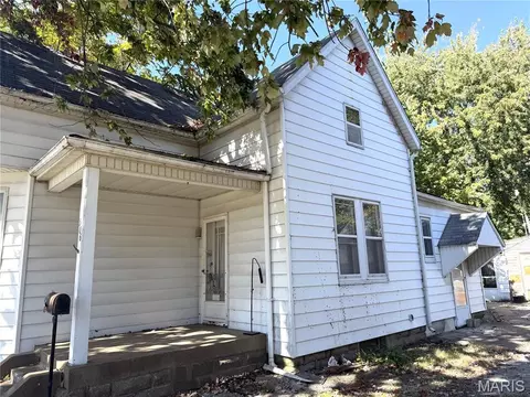 306 E Adams St, O'fallon, IL 62269 photo 14