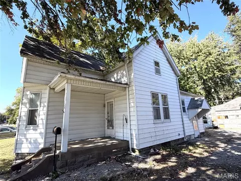 306 E Adams St, O'fallon, IL 62269 photo 15