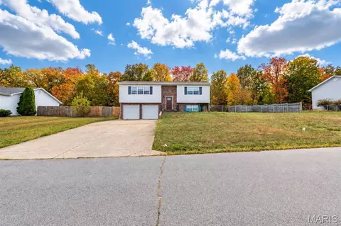 19766 Stirrup Ln, Waynesville, MO 65583