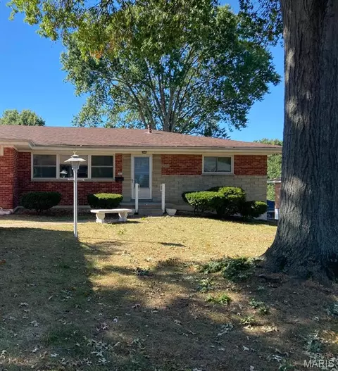 1106 Mary Candace Ln, Saint Louis, MO 63125