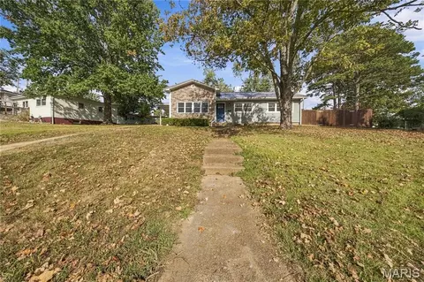 Exterior - 400 Bill Ave, Rolla, MO 65401 photo 6 of 9