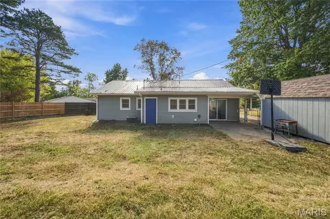 Exterior - 400 Bill Ave, Rolla, MO 65401 photo 1 of 9