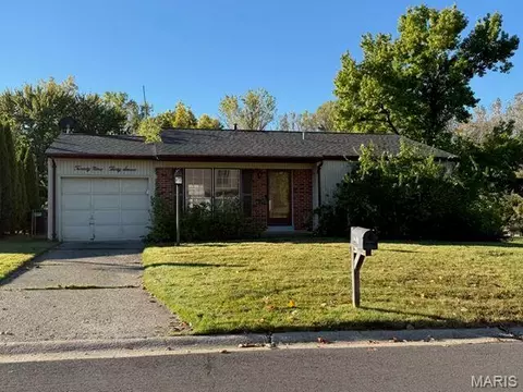 2937 Lyme St, Saint Charles, MO 63301