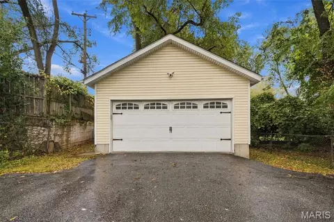 Exterior - 7239 Bruno Ave, Maplewood, MO 63143 photo 4 of 5