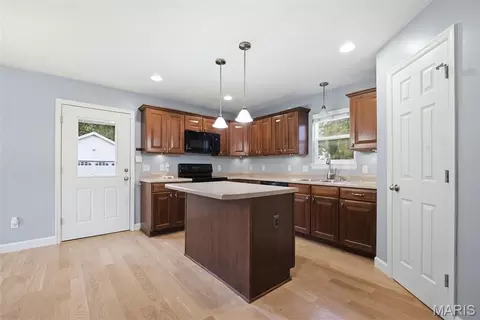 Kitchen - 7239 Bruno Ave, Maplewood, MO 63143 photo 1 of 2