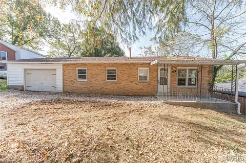616 Tomlee Rd, Jefferson City, MO 65109