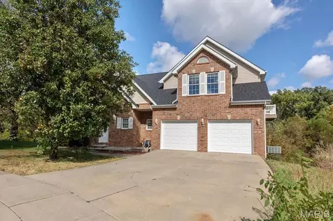 1207 Blue Spruce Ln, Columbia, IL 62236