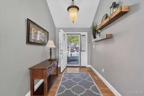 Entry Way - 2016 Derby Run Ct, Imperial, MO 63052 photo 2 of 7