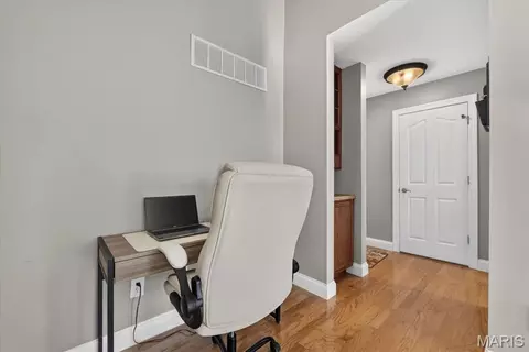 Entry Way - 2016 Derby Run Ct, Imperial, MO 63052 photo 5 of 7
