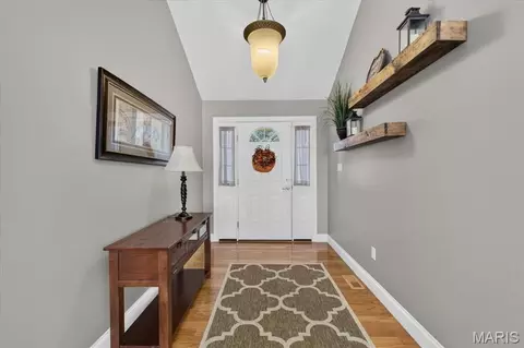 Entry Way - 2016 Derby Run Ct, Imperial, MO 63052 photo 3 of 7