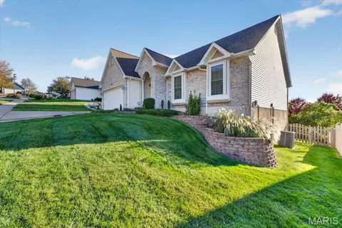 Exterior - 2016 Derby Run Ct, Imperial, MO 63052 photo 6 of 15