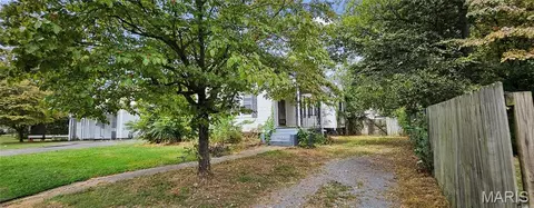 Exterior - 213 Danforth St, Charleston, MO 63834 photo 2 of 3