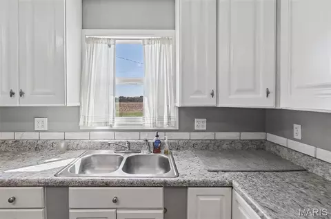 Kitchen - 215 Avalon St, Brighton, IL 62012 photo 4 of 4