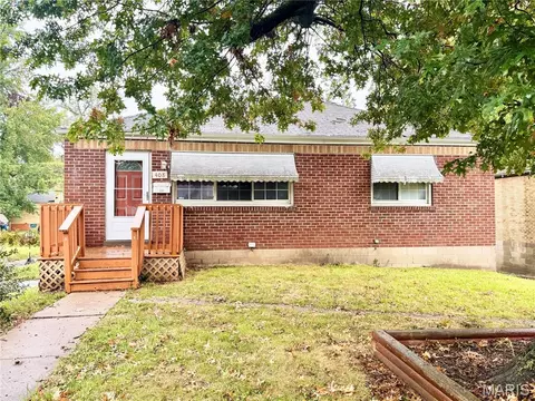 408 Warfield Ave, Ferguson, MO 63135