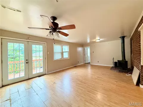 Living - 408 Warfield Ave, Ferguson, MO 63135 photo 3 of 4