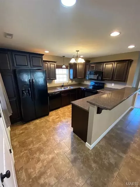 Kitchen - 21028 Halifax Dr #A & B, Saint Robert, MO 65584 photo 2 of 4