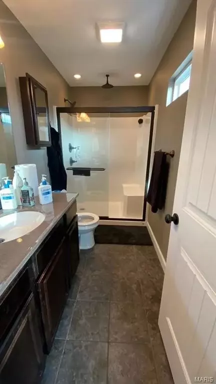 Bath - 21028 Halifax Dr #A & B, Saint Robert, MO 65584 photo 1 of 5