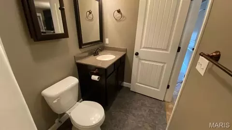 Bath - 21028 Halifax Dr #A & B, Saint Robert, MO 65584 photo 4 of 5