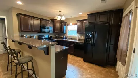 Kitchen - 21028 Halifax Dr #A & B, Saint Robert, MO 65584 photo 4 of 4