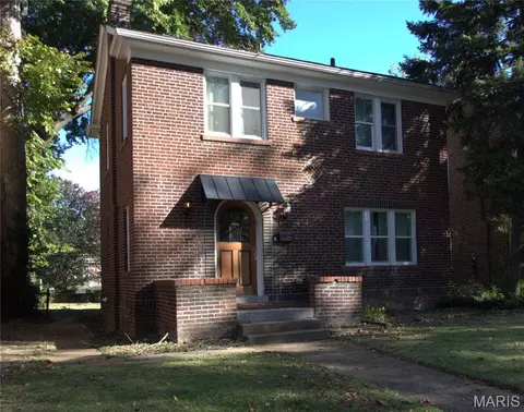 6763 Chamberlain Ave, University City, MO 63130