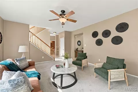 Living - 552 Hickory Mnr, Arnold, MO 63010 photo 4 of 4