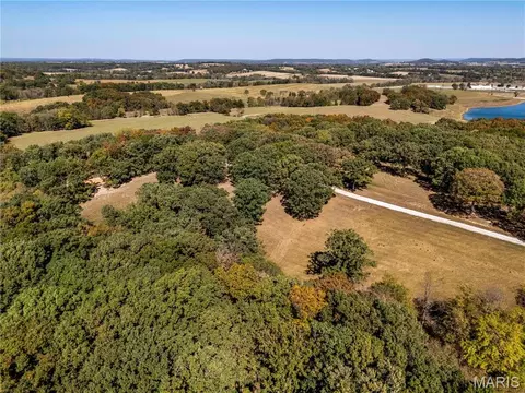 22098 Kinglet Ln, Eolia, MO 63344 photo 18