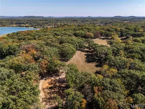 22098 Kinglet Ln, Eolia, MO 63344 photo 16