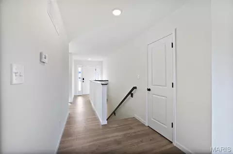 Entry Way - 354 Olympic Dr, Pacific, MO 63069 photo 2 of 2