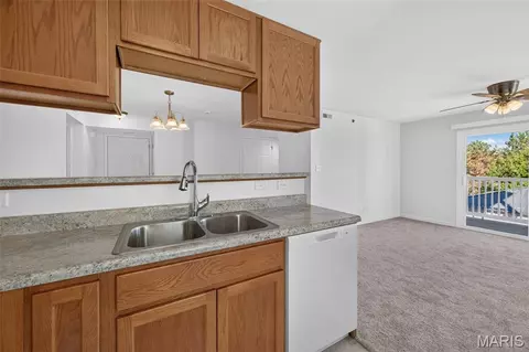 Kitchen - 4201 Spring Creek Ln, O'fallon, MO 63368 photo 4 of 4