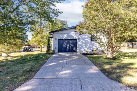 Exterior - 302 Moore St, Dexter, MO 63841 photo 5 of 7