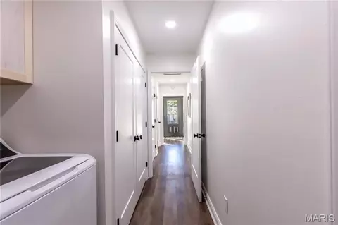 Entry Way - 302 Moore St, Dexter, MO 63841 photo 5 of 5