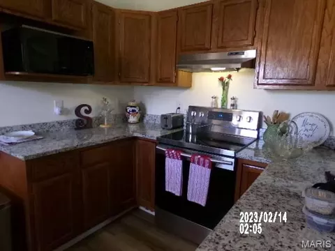 Kitchen - 122 Maple Ln, Bourbon, MO 65441 photo 2 of 2