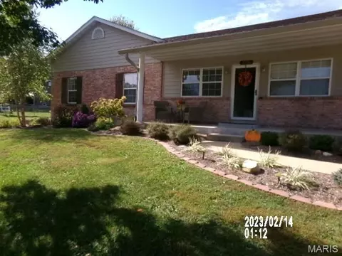 Exterior - 122 Maple Ln, Bourbon, MO 65441 photo 4 of 7