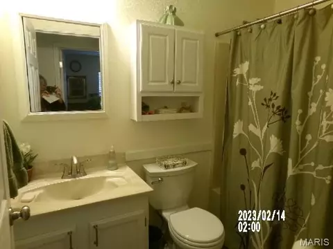 Bath - 122 Maple Ln, Bourbon, MO 65441 photo 3 of 3