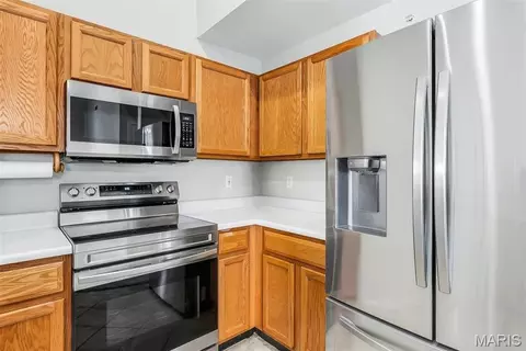 Kitchen - 668 Homerun Dr, O'fallon, MO 63366 photo 2 of 2
