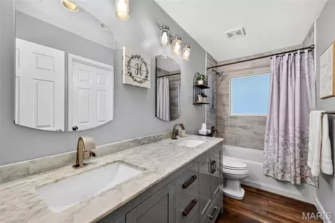Bath - 219 Brookside Ln, Ballwin, MO 63021 photo 1 of 3