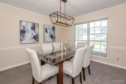 Dining - 434 Paula Vale Ct, Ballwin, MO 63021 photo 5 of 5