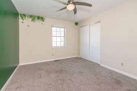 Bedroom - 434 Paula Vale Ct, Ballwin, MO 63021 photo 8 of 13