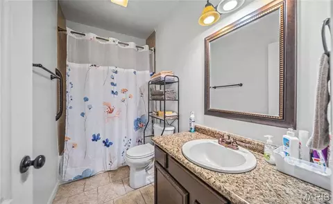 Bath - 14137 Tabernacle Ln, Saint Robert, MO 65584 photo 3 of 3
