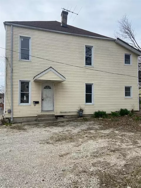 1116 Quincy Ct, Alton, IL 62002