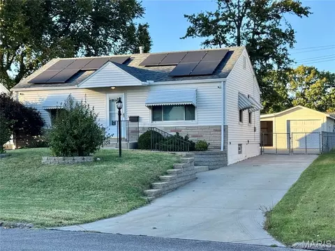 Exterior - 9633 Echo Ln, Overland, MO 63114 photo 3 of 6