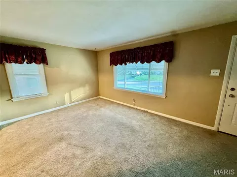 Living - 9633 Echo Ln, Overland, MO 63114 photo 1 of 3