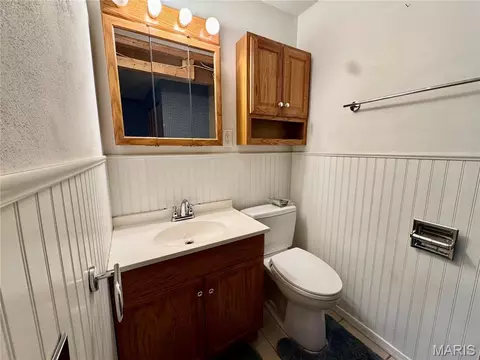 Bath - 9633 Echo Ln, Overland, MO 63114 photo 1 of 2