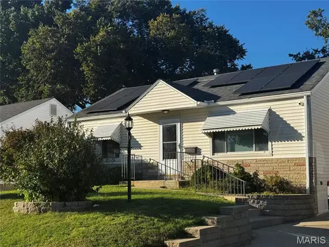 9633 Echo Ln, Overland, MO 63114